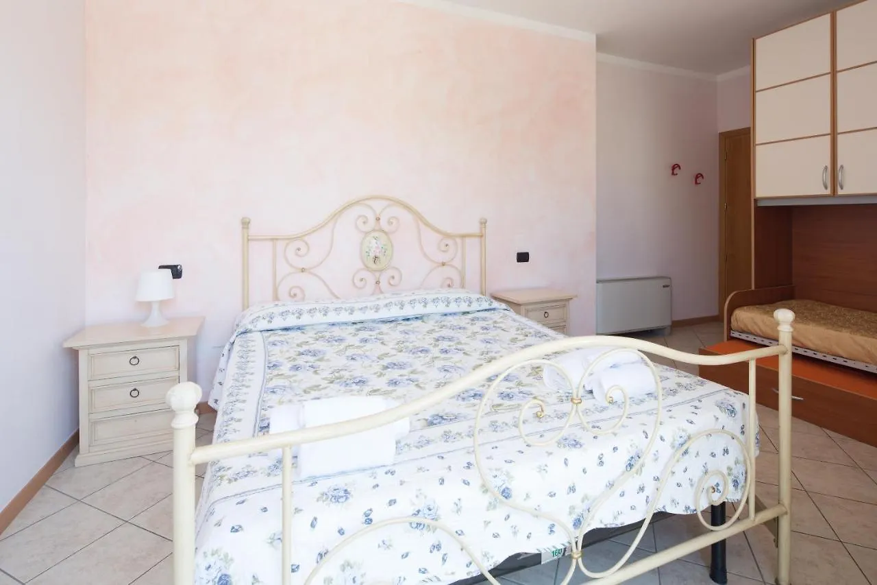 Residence Tre Trilo&Suites Rimini 2*,  Włochy